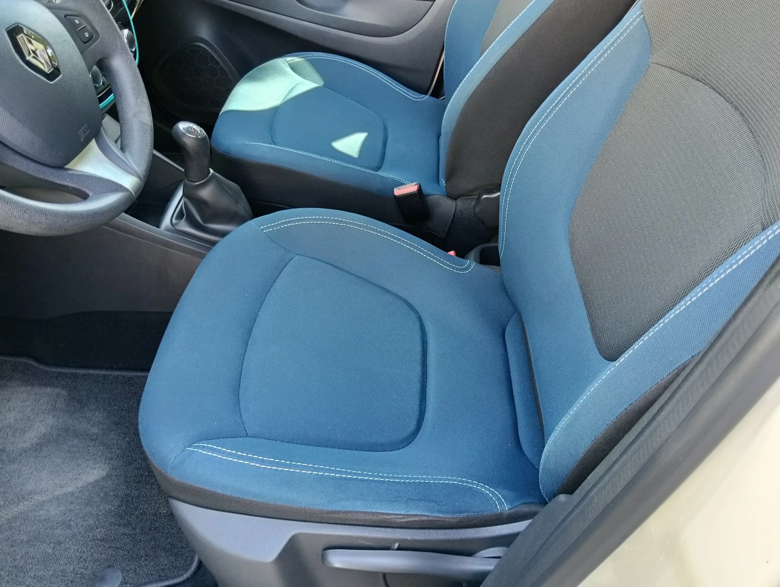 Renault Captur 900Tce, снимка 8 - Автомобили и джипове - 55985870