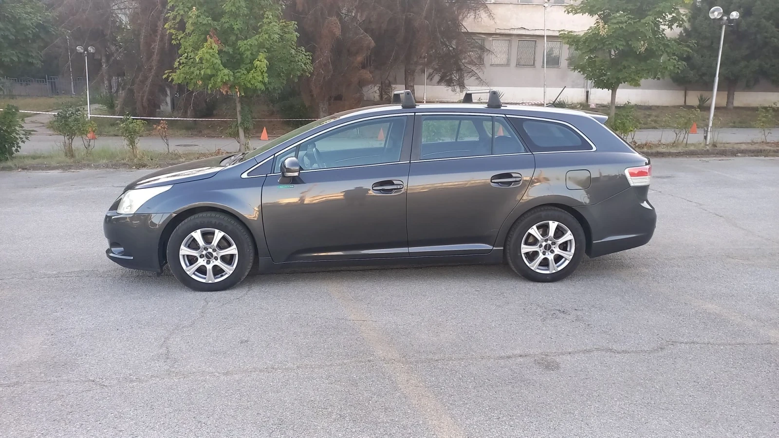 Toyota Avensis 2.0d4d 126к.с , снимка 3 - Автомобили и джипове - 56057188