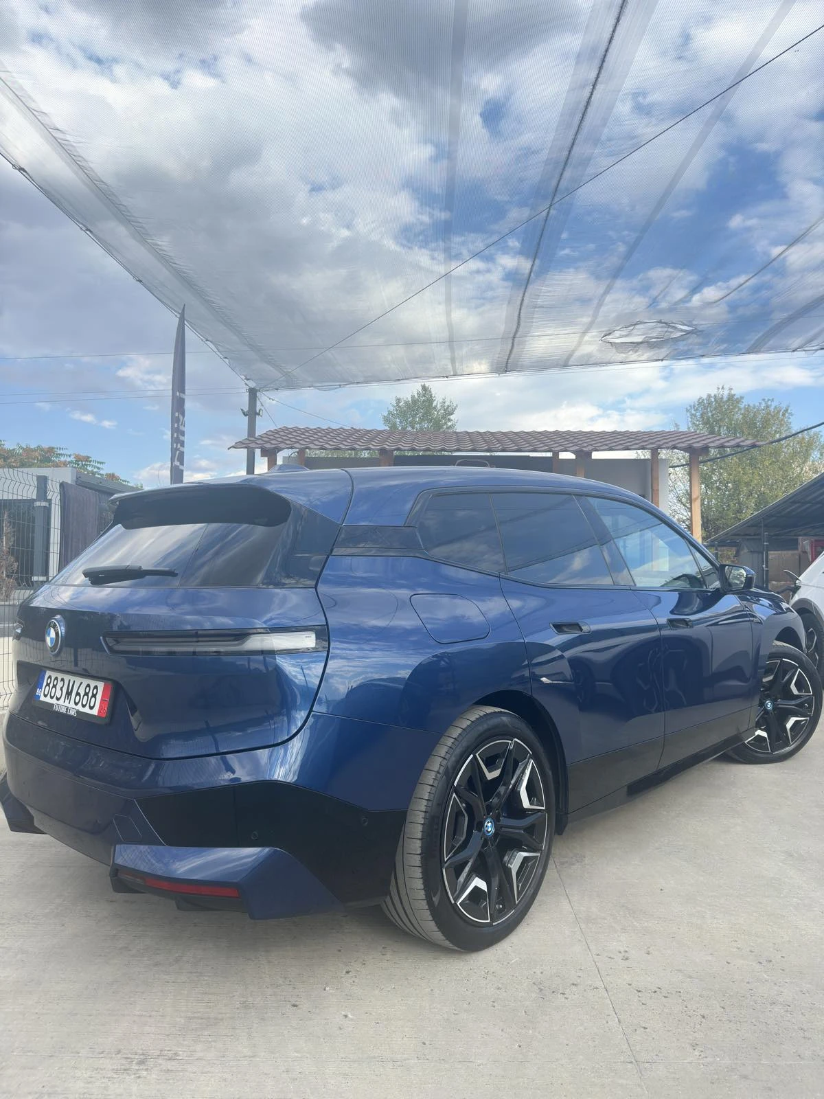 BMW iX М60/612HP/111KWh/ГЕРМАНИЯ/FULL!!!, снимка 3 - Автомобили и джипове - 56153133