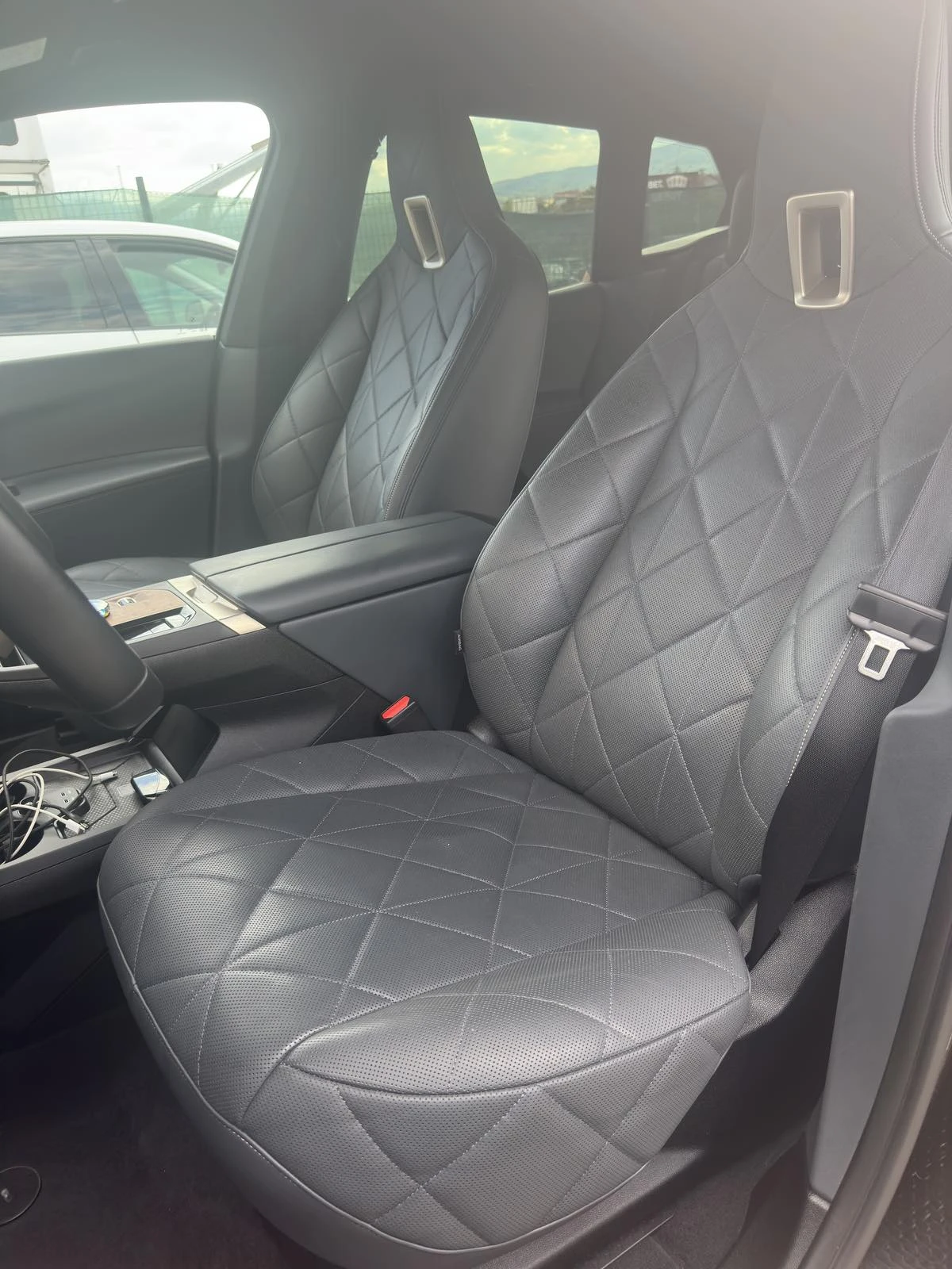 BMW iX М60/612HP/111KWh/ГЕРМАНИЯ/FULL!!!, снимка 11 - Автомобили и джипове - 56153133