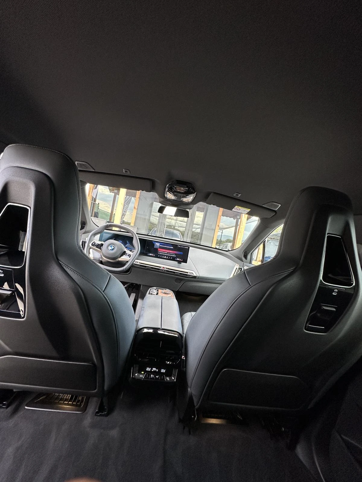BMW iX М60/612HP/111KWh/ГЕРМАНИЯ/FULL!!!, снимка 9 - Автомобили и джипове - 56153133