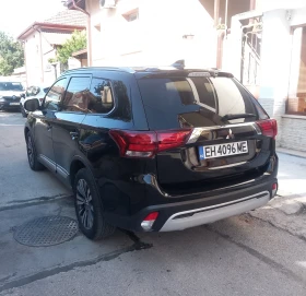 Mitsubishi Outlander 2.4SE 4X4 LPG КОЖА С АЛКАНТАРА 7МЕСТА - 20450 € / 39996.72 лв. - 72007905 3