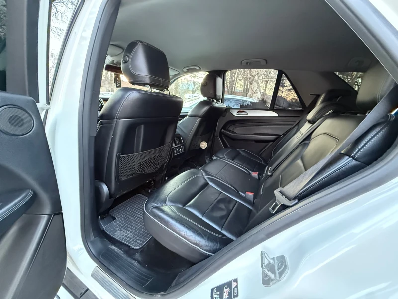 Mercedes-Benz ML 350 Sport* Кожа* LED* AMG* , снимка 8 - Автомобили и джипове - 50863252