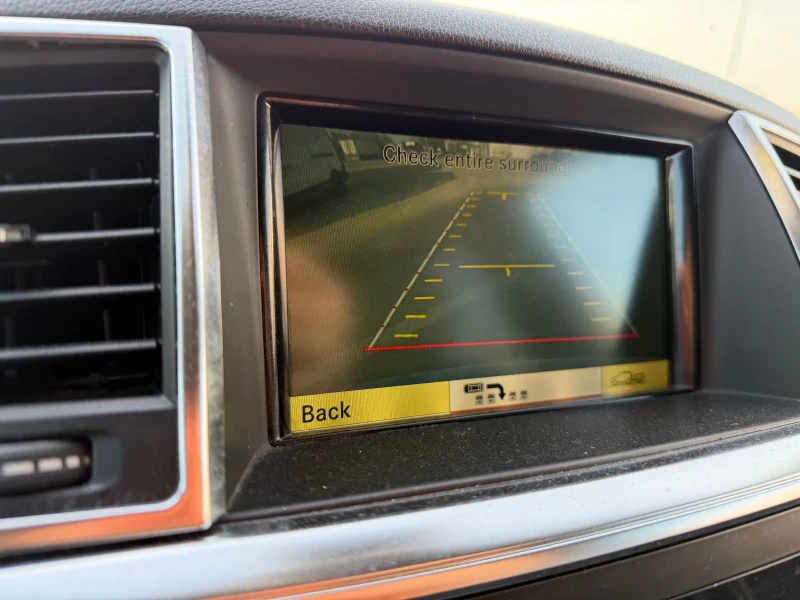 Mercedes-Benz ML 350 БАРТЕР* Sport* Кожа* LED* AMG* , снимка 13 - Автомобили и джипове - 50863252