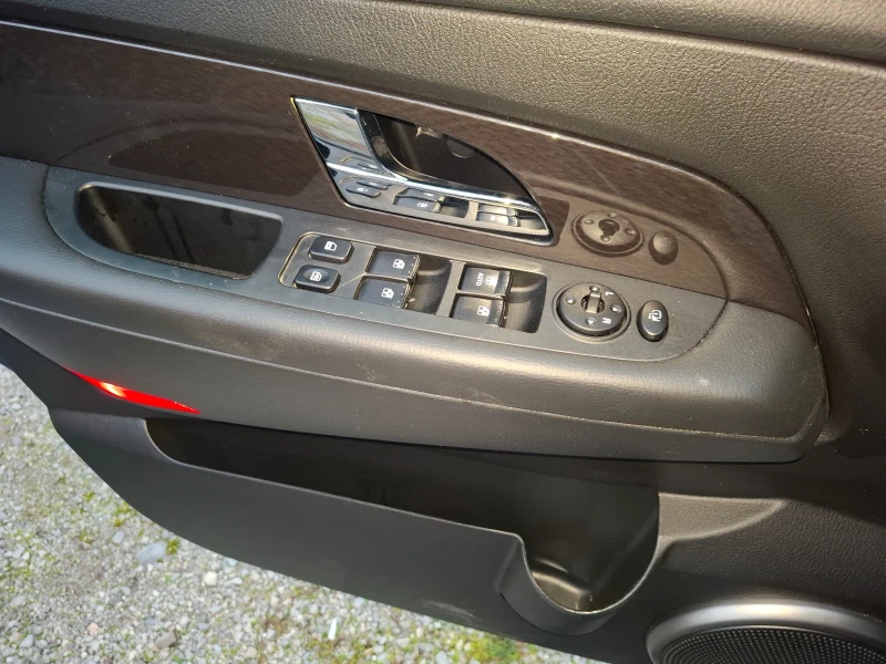 SsangYong Rexton 2.0 E-XDI FACE-LIFT  49000km !!!, снимка 12 - Автомобили и джипове - 52620700