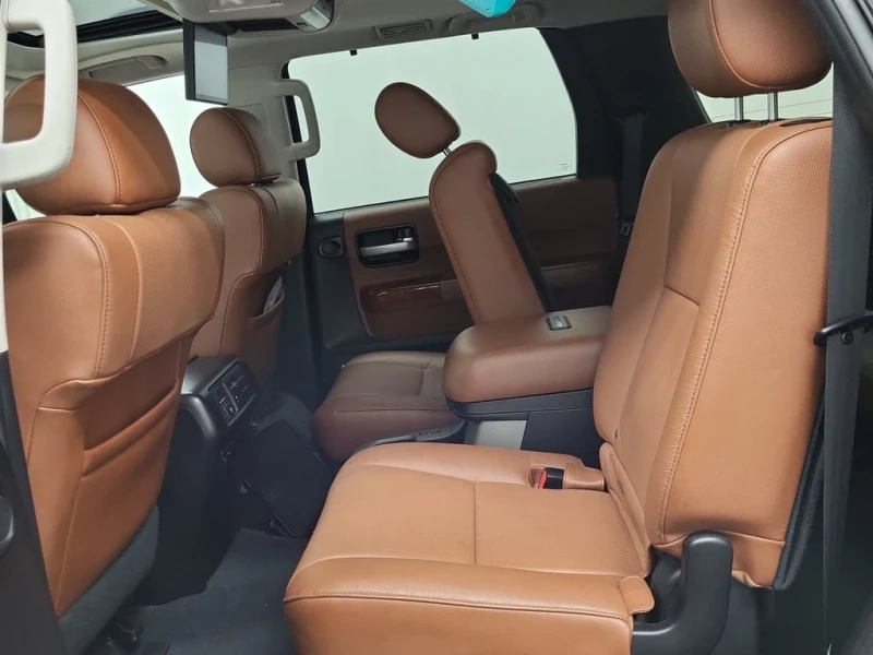 Toyota Sequoia * PLATINUM * CARFAX * БЕЗ ПЪРВОНАЧАЛНА ВНОСКА, снимка 12 - Автомобили и джипове - 52701714