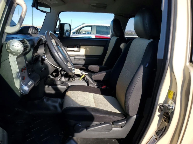 Toyota Fj cruiser 4WD, снимка 7 - Автомобили и джипове - 53330233