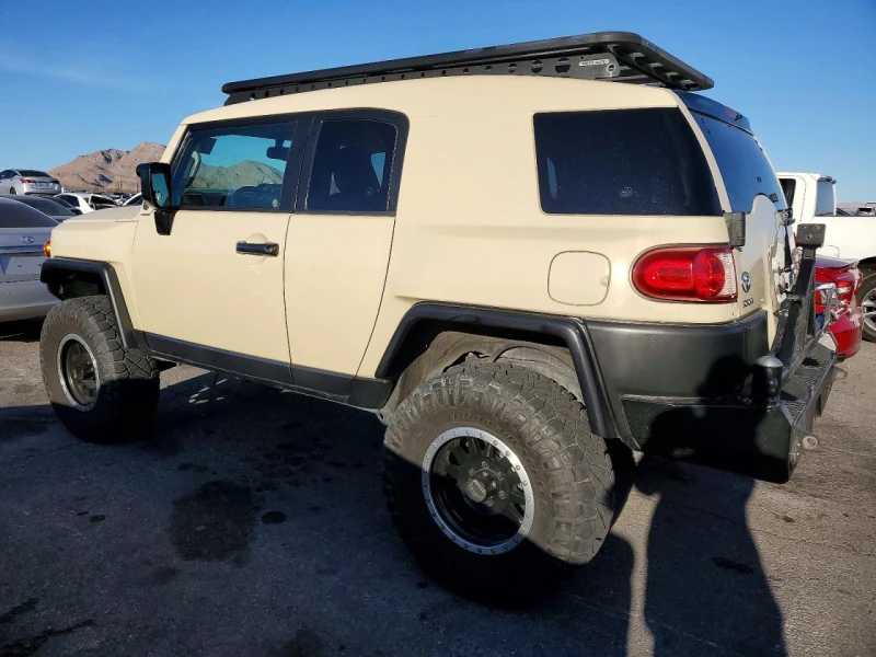 Toyota Fj cruiser 4WD, снимка 2 - Автомобили и джипове - 53330233