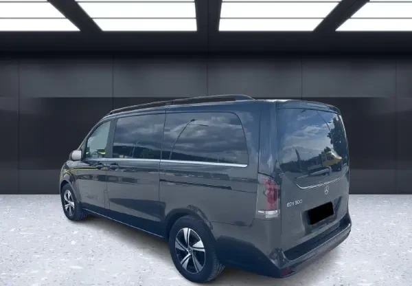 Mercedes-Benz EQV 300 Long = Avantgarde = Гаранция, снимка 2 - Автомобили и джипове - 54711553