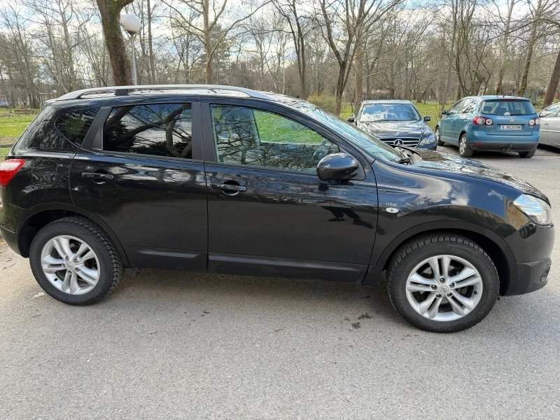 Nissan Qashqai Facelift 2.0 dci, снимка 4 - Автомобили и джипове - 54827853