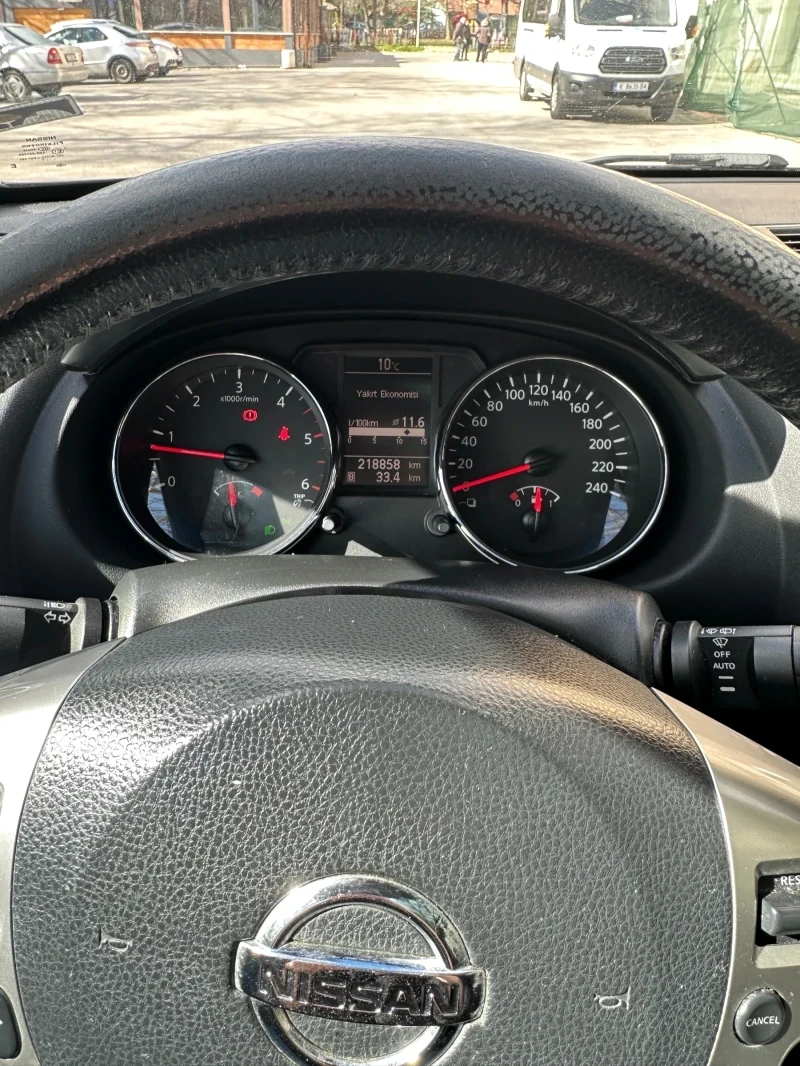 Nissan Qashqai Facelift 2.0 dci, снимка 16 - Автомобили и джипове - 54827853