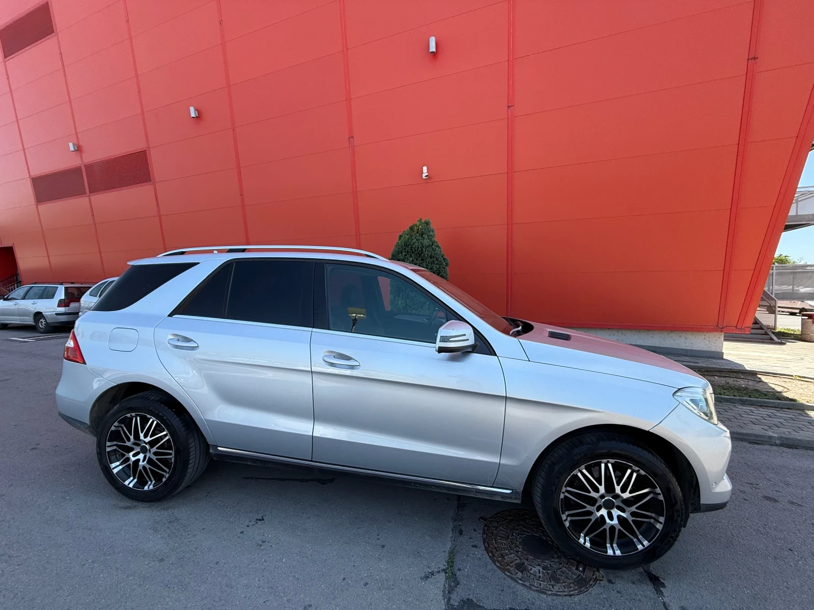 Mercedes-Benz ML 350 Обслужен* Регистриран* На* Пружини - изображение 2