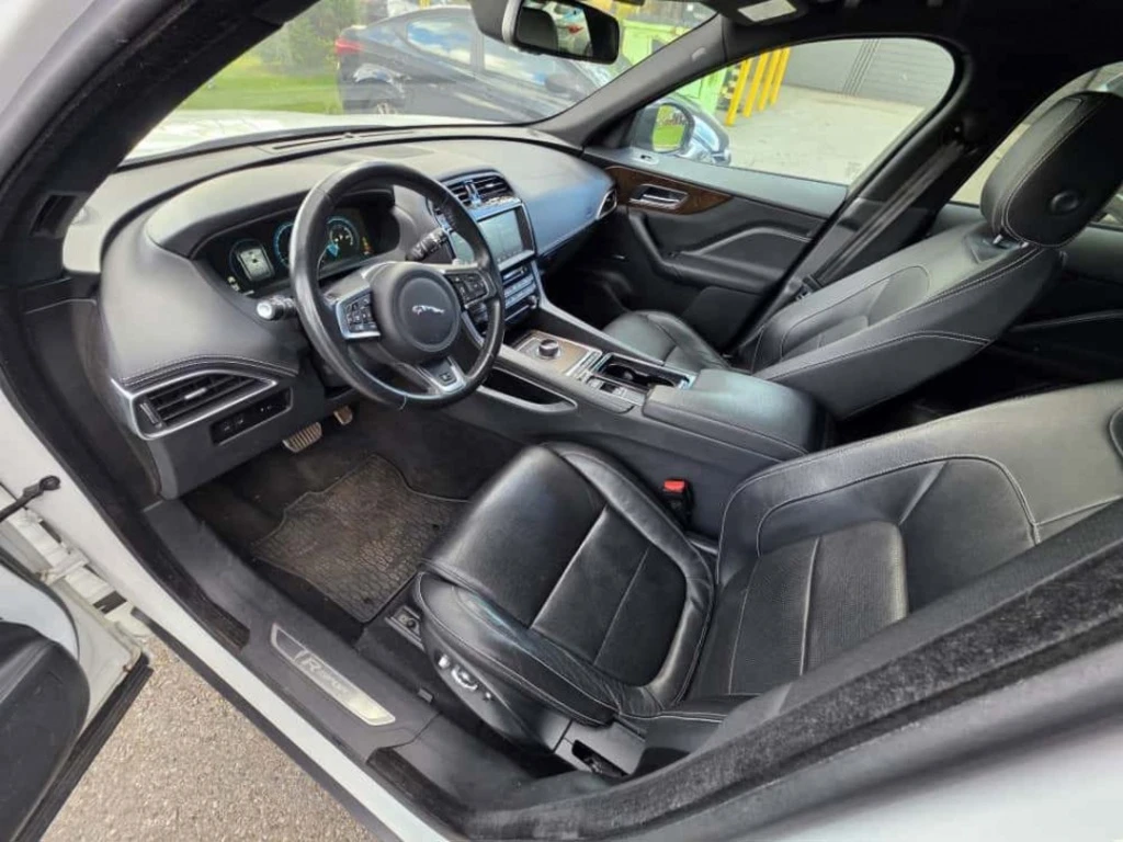 Jaguar F-PACE * 20d R Sport * CARFAX * БЕЗ ПЪРВОНАЧАЛНА ВНОСКА - изображение 10