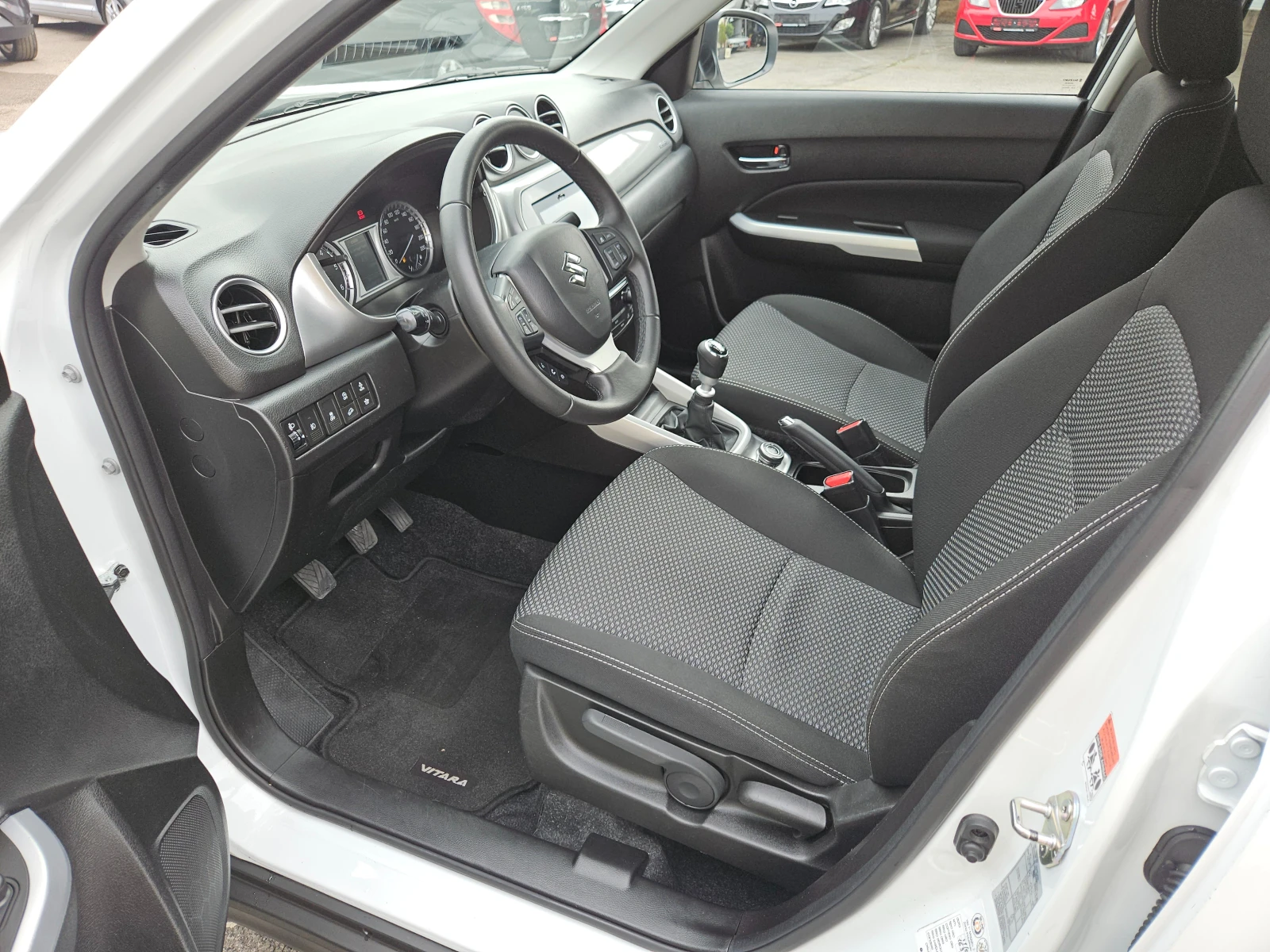 Suzuki Vitara 1.6D/AllGrIP/6/LED///NAVI/ | Mobile.bg   9