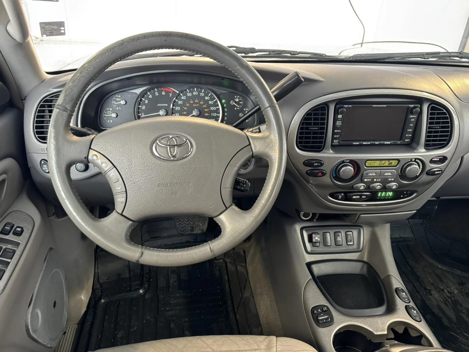 Toyota Sequoia 4.7 V8 ГАЗ-ИНЖЕКЦИОН - изображение 8