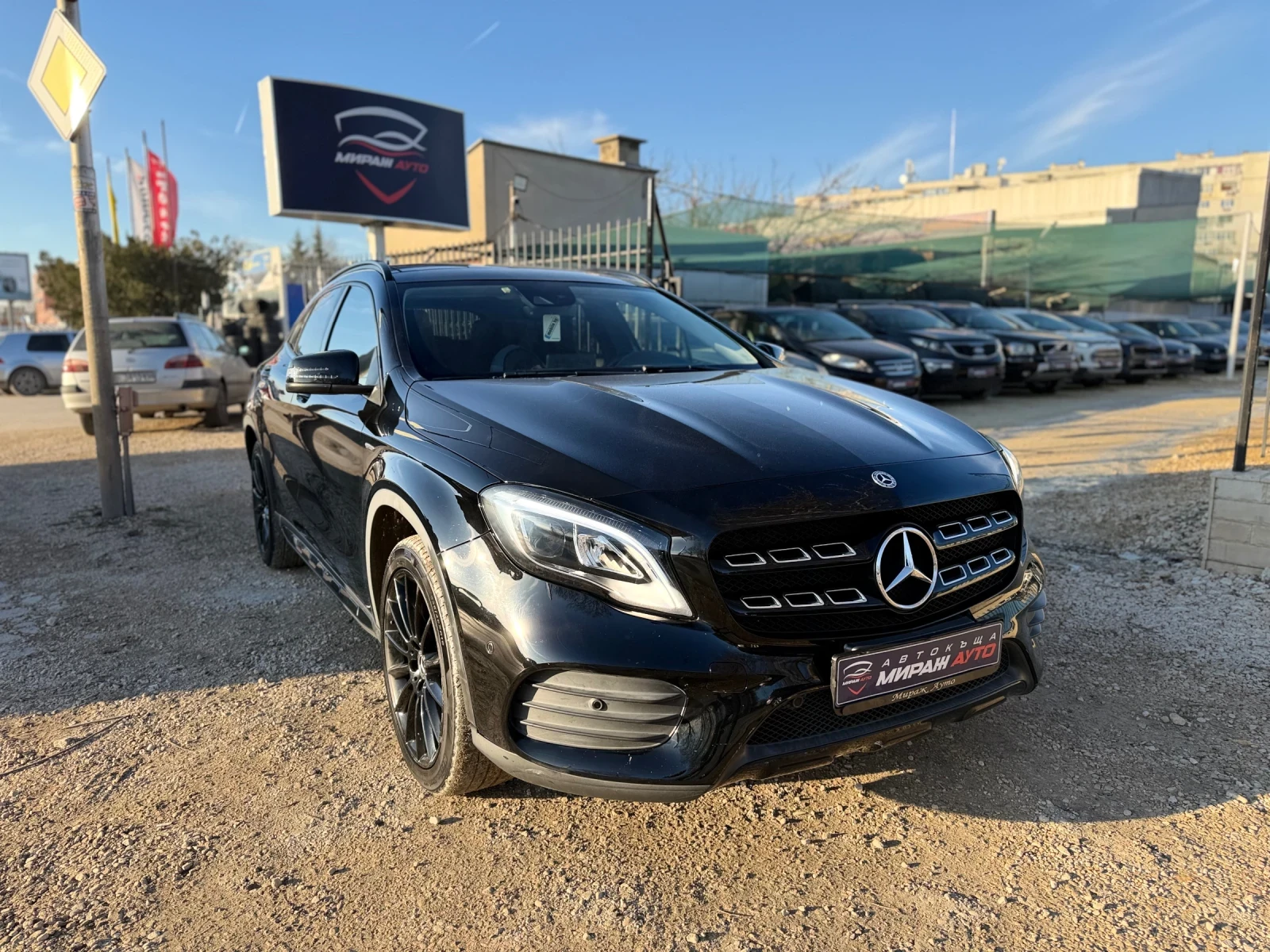Mercedes-Benz GLA AMG* EDITION* PANORAMA* KEYLESS GO*  - изображение 3