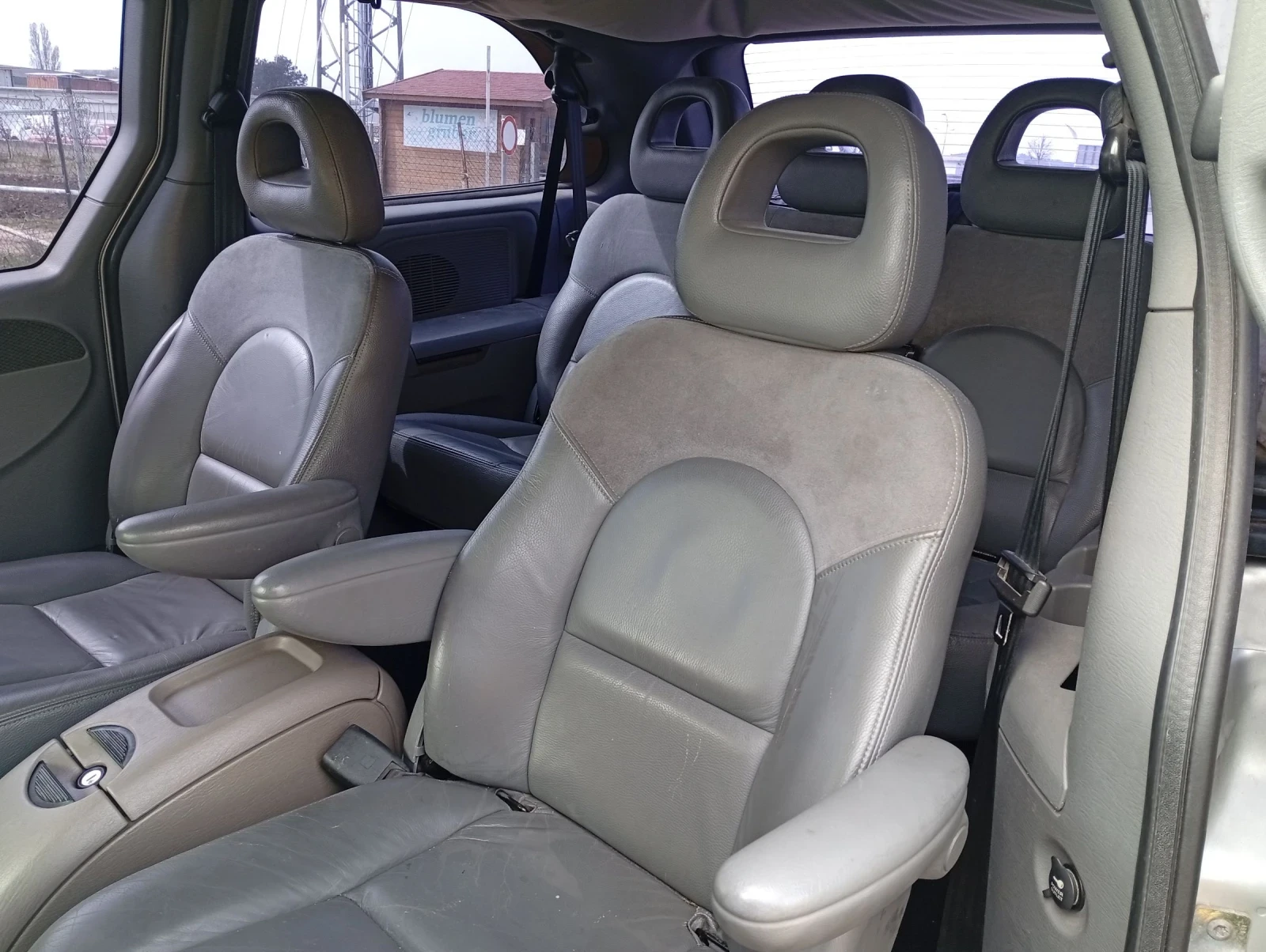 Chrysler Grand cherokee 2.5 CRD 7 Места, снимка 9 - Автомобили и джипове - 53950221