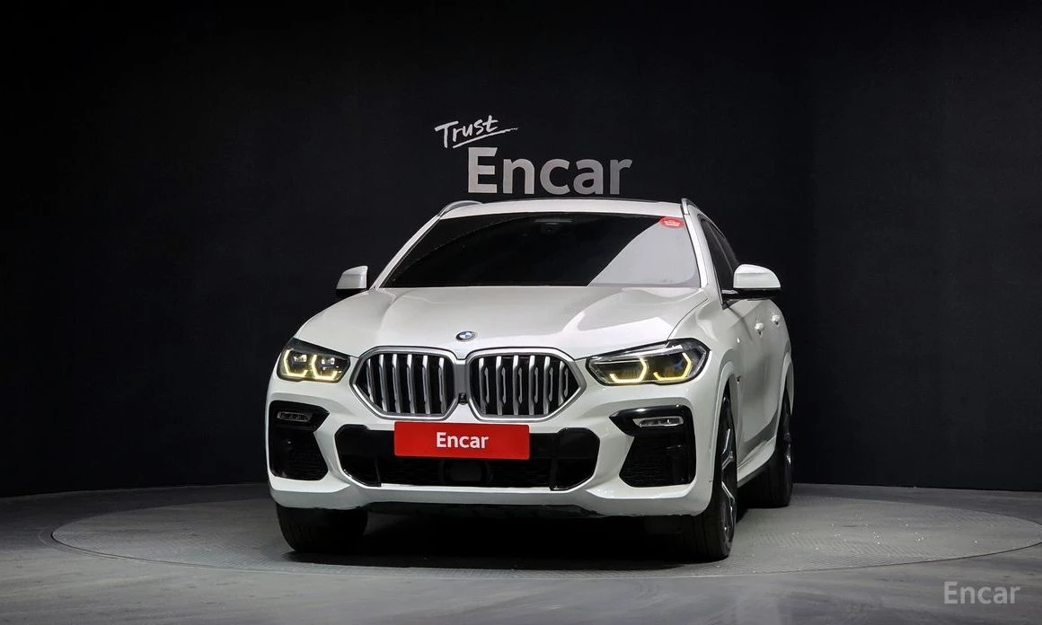 BMW X6 M* 40i* XDRIVE* DISTRONIC* HARMAN* KARDON* , снимка 2 - Автомобили и джипове - 54088735