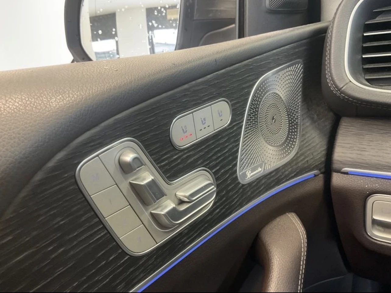 Mercedes-Benz GLS 400 GLS 400d 4Matic AMG Line, снимка 11 - Автомобили и джипове - 55219661