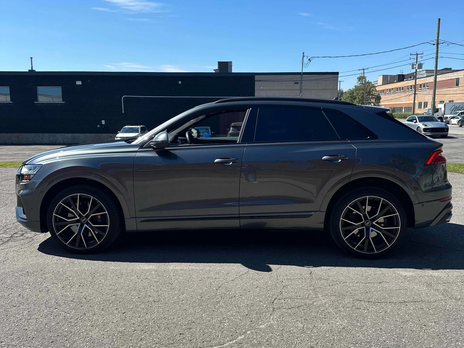 Audi SQ8  4.0 TFSI quattro / MATRIX / 360 / DISTRONIC  | Mobile.bg � ����������� 2