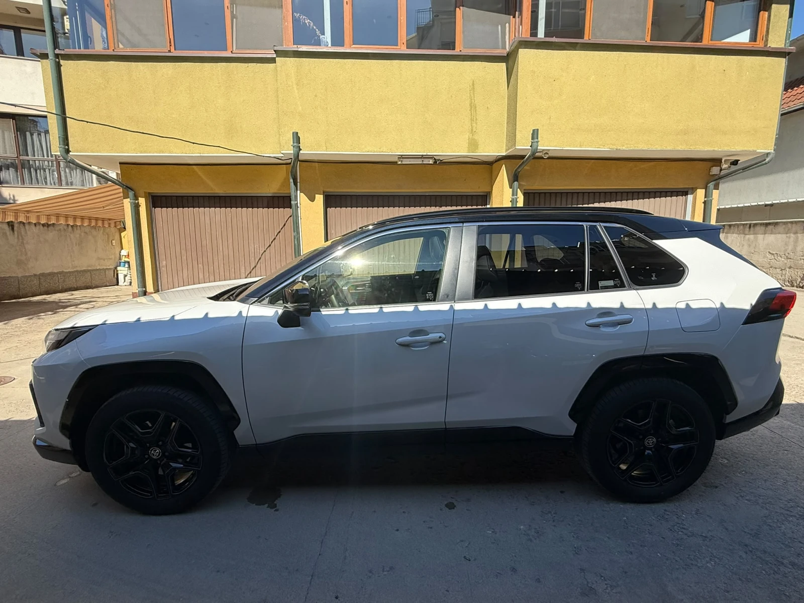 Toyota Rav4 2.5 HEV GR SPORT 4x4 SKYVIEW ������� | Mobile.bg � ����������� 3