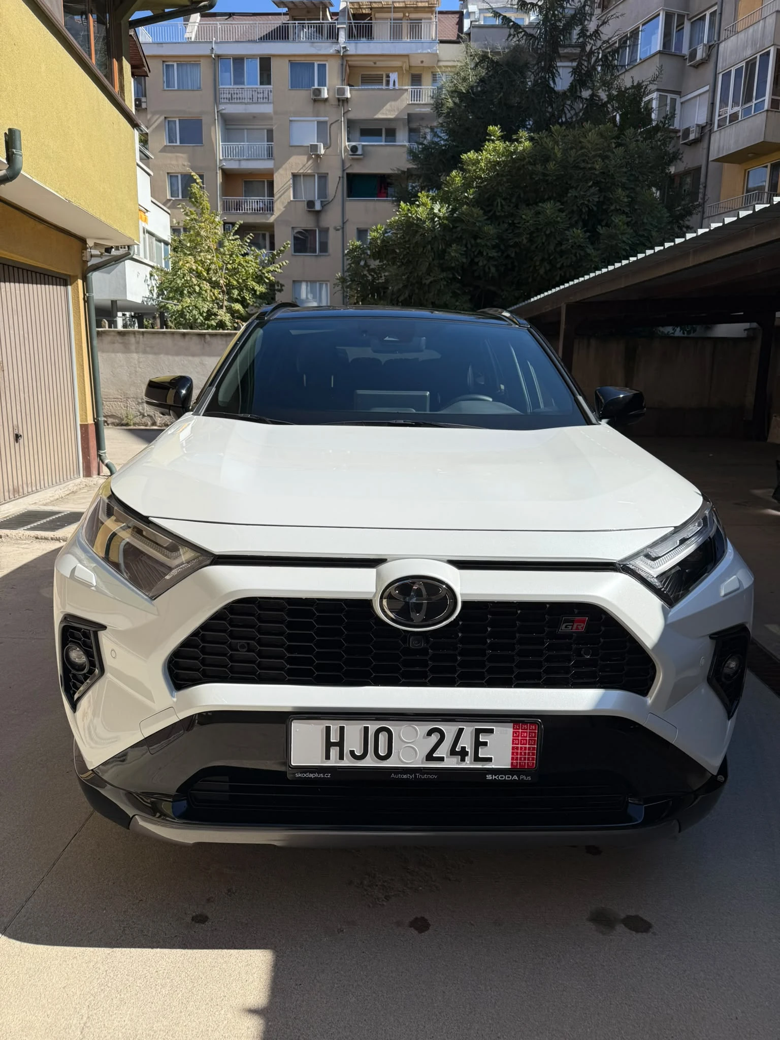 Toyota Rav4 2.5 HEV GR SPORT 4x4 SKYVIEW НАЛИЧНА