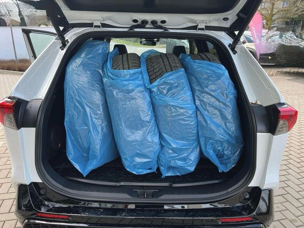 Toyota Rav4 2.5 HEV GR SPORT  4x4 | 360 | SKYVIEW, снимка 16 - Автомобили и джипове - 56192465