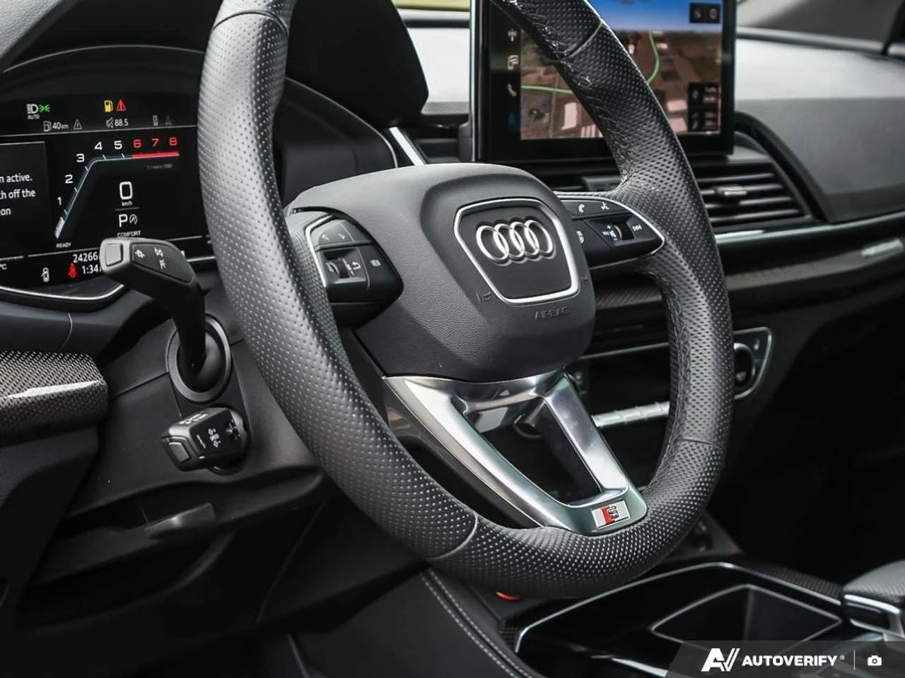 Audi SQ5 quattro, снимка 13 - Автомобили и джипове - 56554853