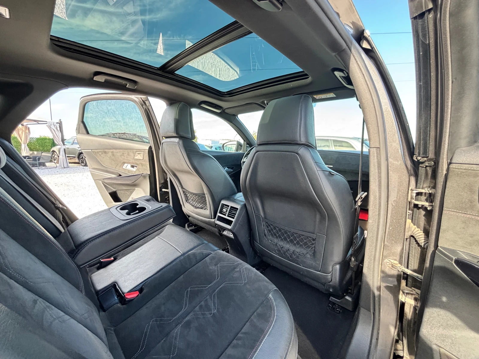 DS DS 7 Crossback /PERFORMANCE/LED/PANO/NAVI/EURO6, снимка 16 - Автомобили и джипове - 56568100