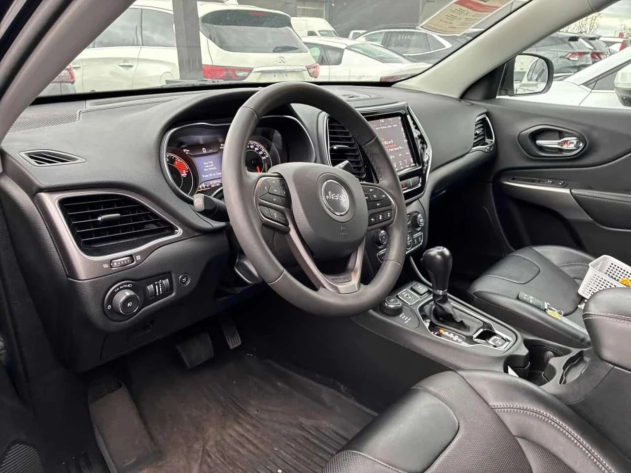 Jeep Cherokee, снимка 5 - Автомобили и джипове - 56707868