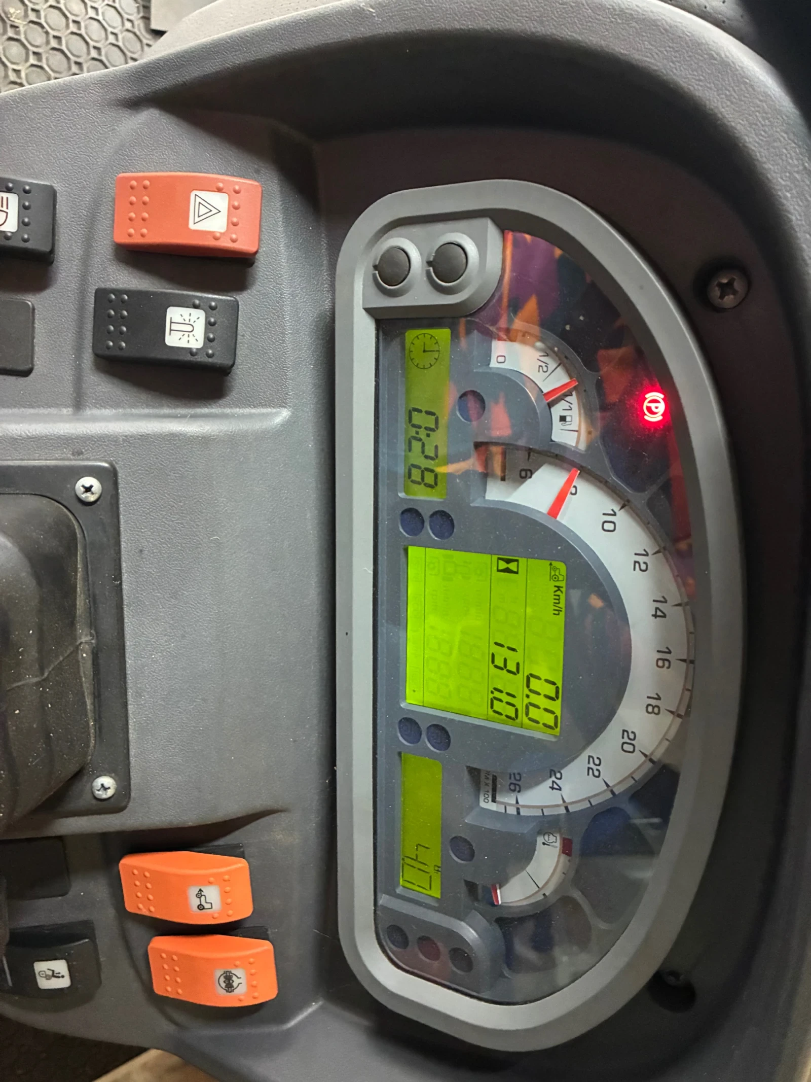 Трактор Lamborghini Grono 100, снимка 6 - Селскостопанска техника - 54028292