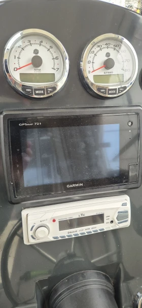 Моторна яхта Quicksilver 605 PILOTHOUSE, снимка 14