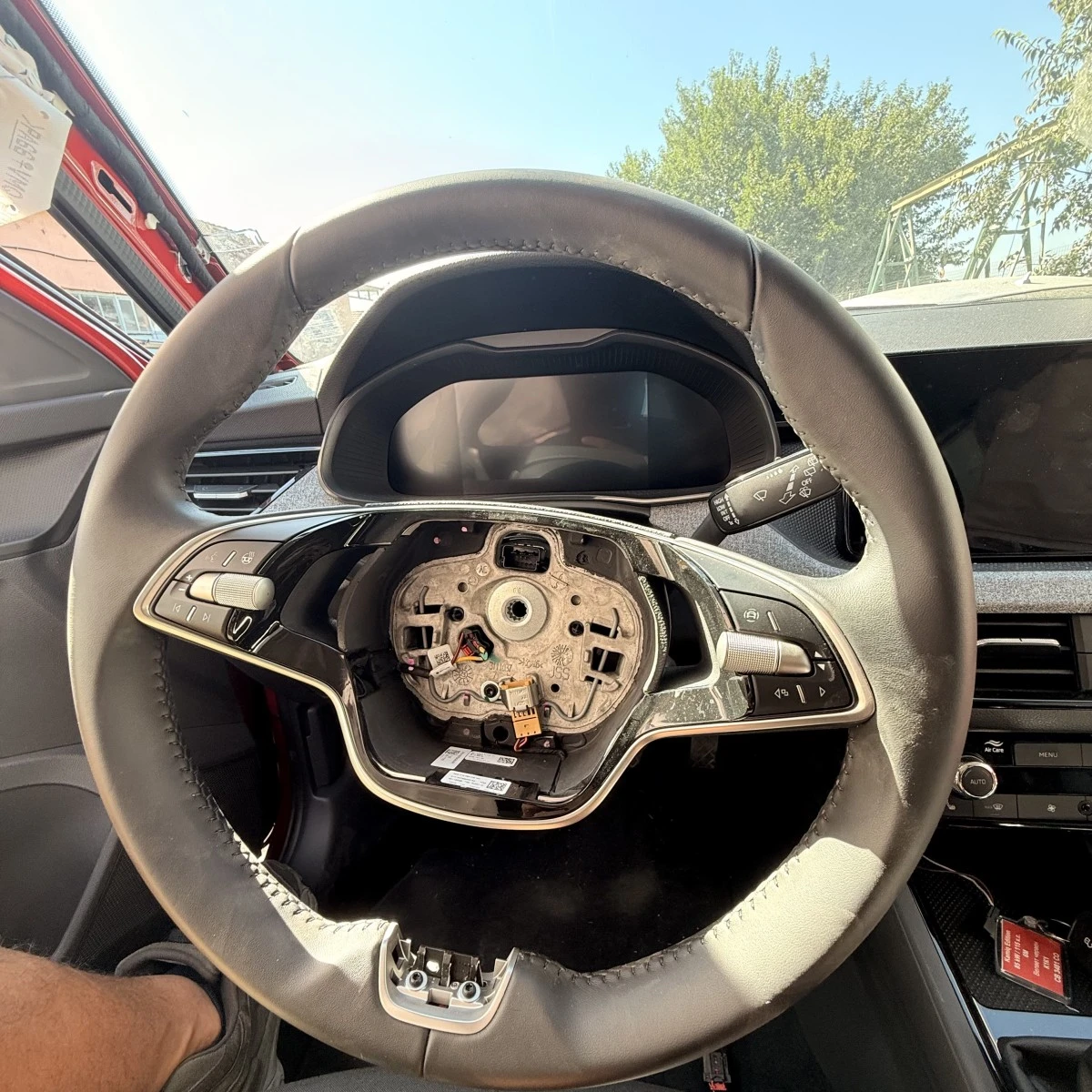 Волан Skoda Kamiq 10 TSI 85kw Кожен Мултифункционален 657419091