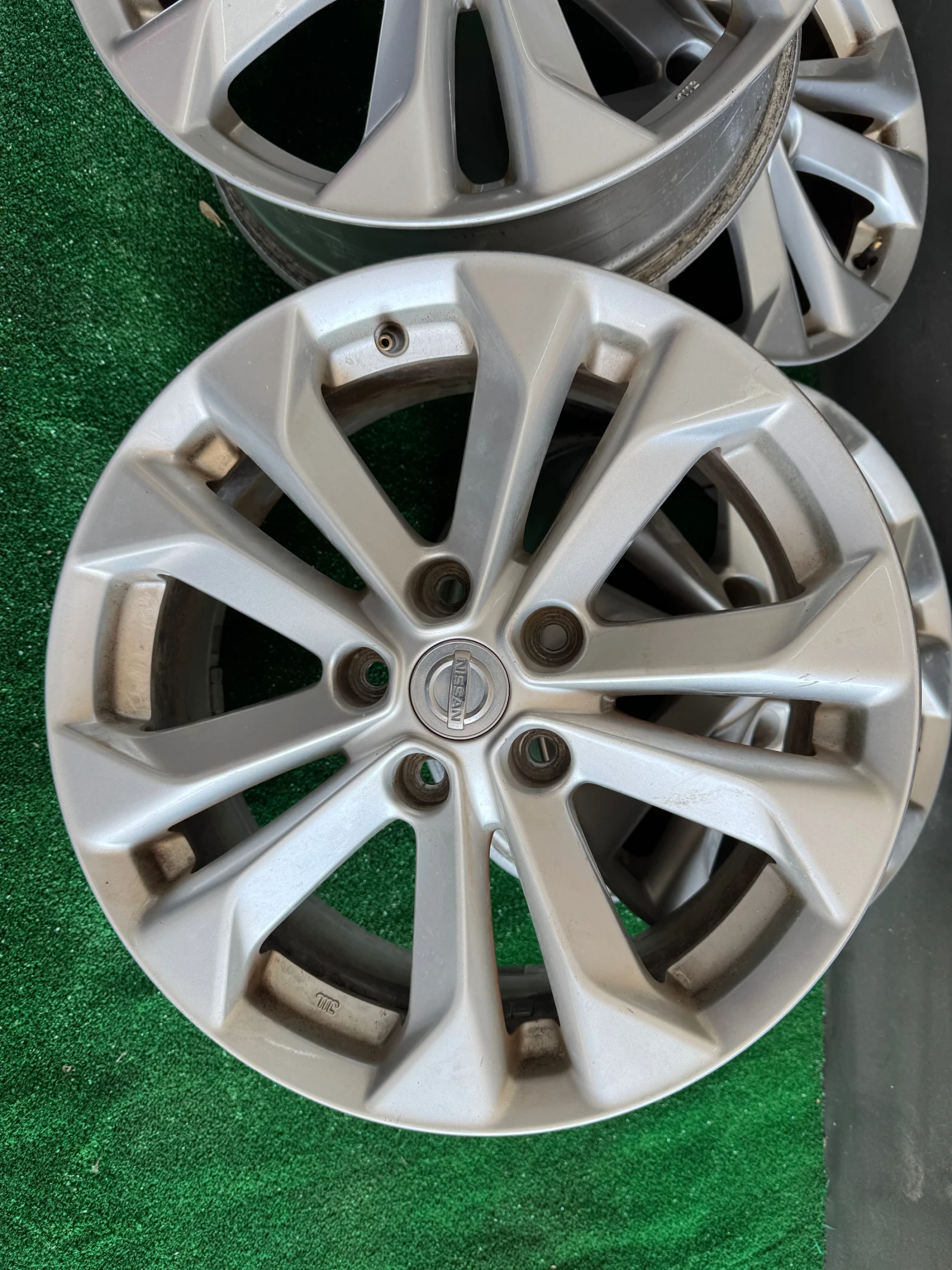 Джанти за Nissan, снимка 2 - Гуми и джанти - 53750388