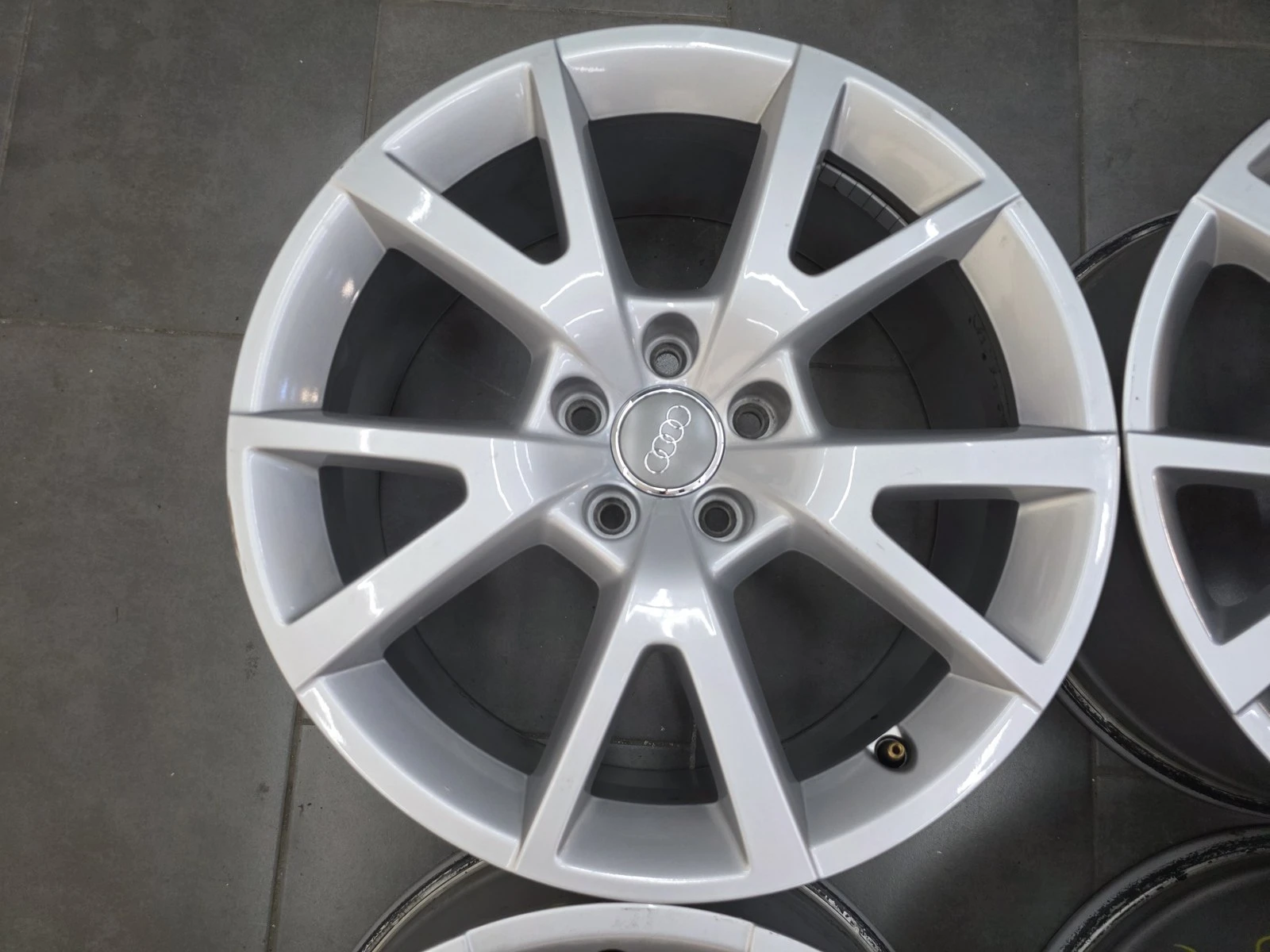 Джанти за Audi, снимка 5 - Гуми и джанти - 56688373