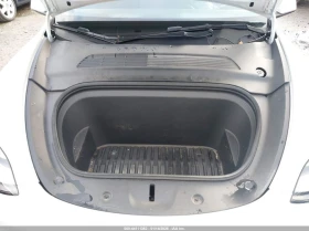 Tesla Model Y Standard Range Rear-Wheel Drive, снимка 10
