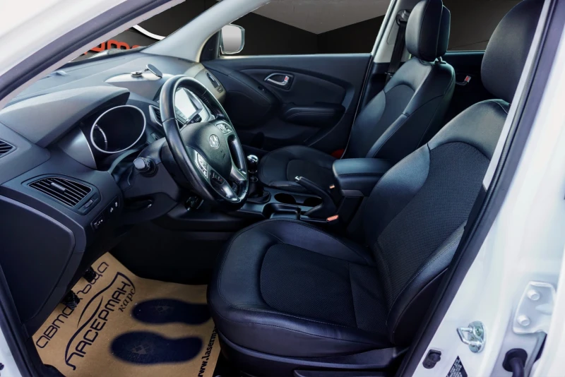 Hyundai IX35 1.6i COMFORT, снимка 6 - Автомобили и джипове - 45453143