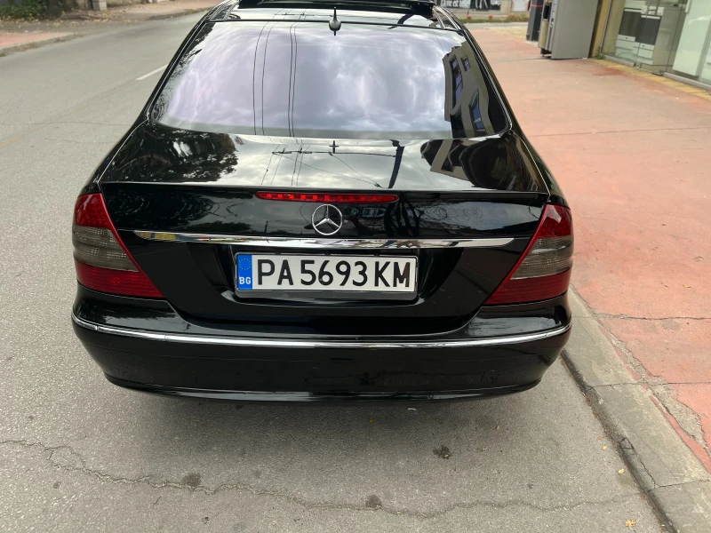 Mercedes-Benz E 320 4 matic, Панорама, Подгреви, Обдухване, Теглич, снимка 5 - Автомобили и джипове - 47381393