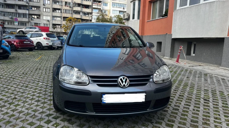 VW Golf 1.6 FSI, снимка 2 - Автомобили и джипове - 47997013