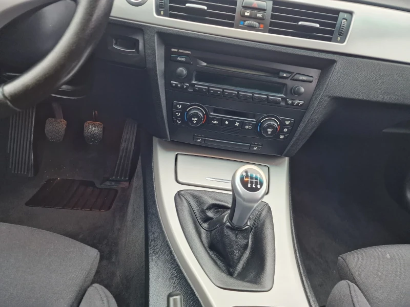 BMW 320 163p.s. Recaro Xenon, снимка 8 - Автомобили и джипове - 48257705