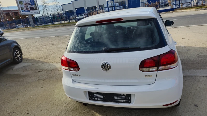 VW Golf 1.6 TDI, снимка 7 - Автомобили и джипове - 48412300