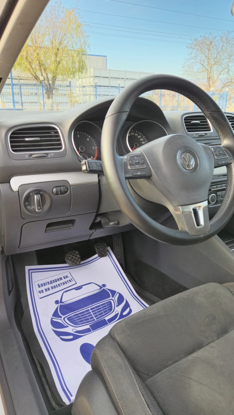 VW Golf 1.6 TDI, снимка 11 - Автомобили и джипове - 48412300