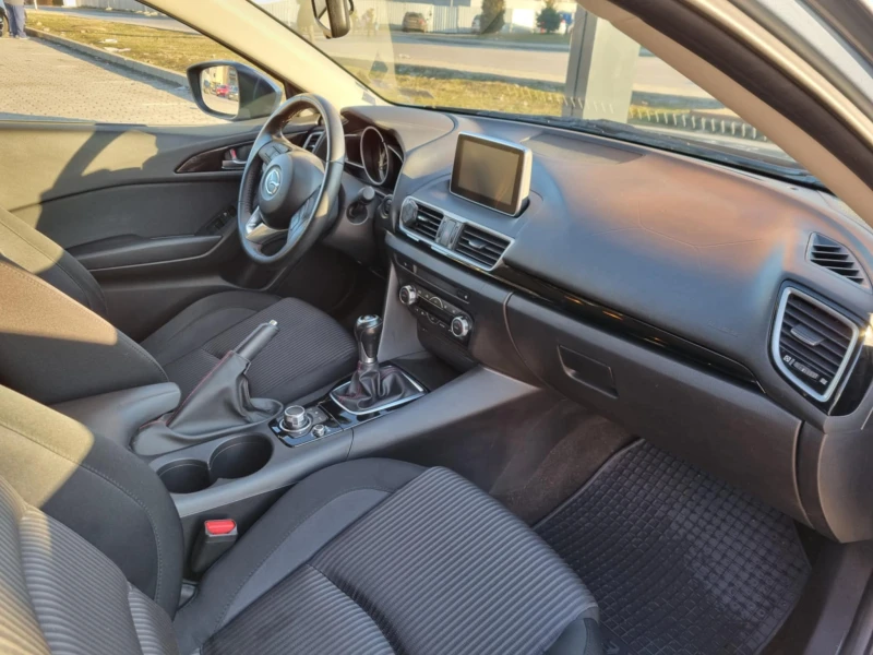 Mazda 3 Revolution, снимка 7 - Автомобили и джипове - 49363483