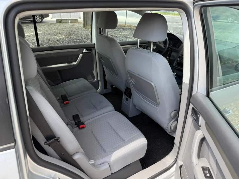 VW Touran 1.4 TSI 6+ 1m, снимка 10 - Автомобили и джипове - 50867091