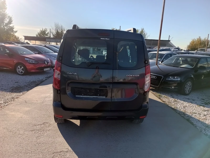 Dacia Dokker 5 врати, Италия , снимка 5 - Автомобили и джипове - 52533499