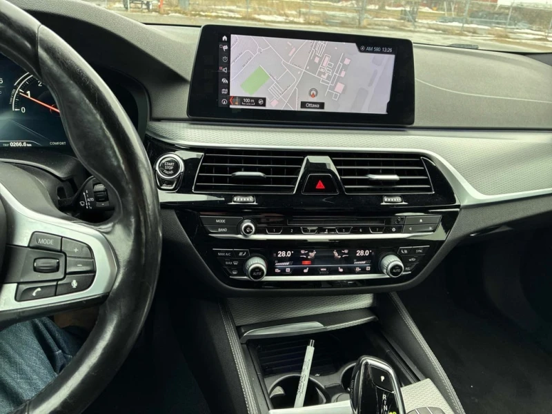 BMW 530 * 530i xDrive * CARFAX * БЕЗ ПЪРВОНАЧАЛНА ВНОСКА, снимка 9 - Автомобили и джипове - 52861238