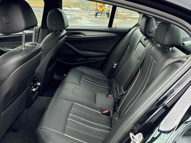 BMW 530 * 530i xDrive * CARFAX * БЕЗ ПЪРВОНАЧАЛНА ВНОСКА, снимка 15 - Автомобили и джипове - 52861238