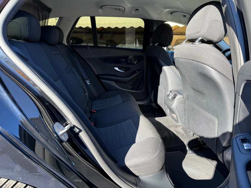 Mercedes-Benz C 220 d FACELIFT 4-MATIC 9G-TRONIC !!! ТОП СЪСТОЯНИЕ ! !, снимка 15 - Автомобили и джипове - 52927497