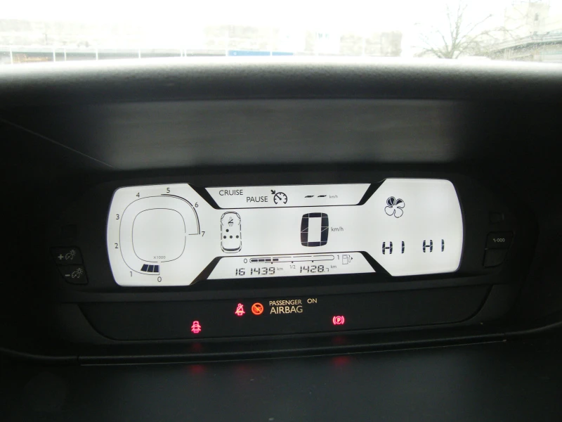 Citroen C4 Picasso 1.6HDI EURO 6B, снимка 9 - Автомобили и джипове - 53024525