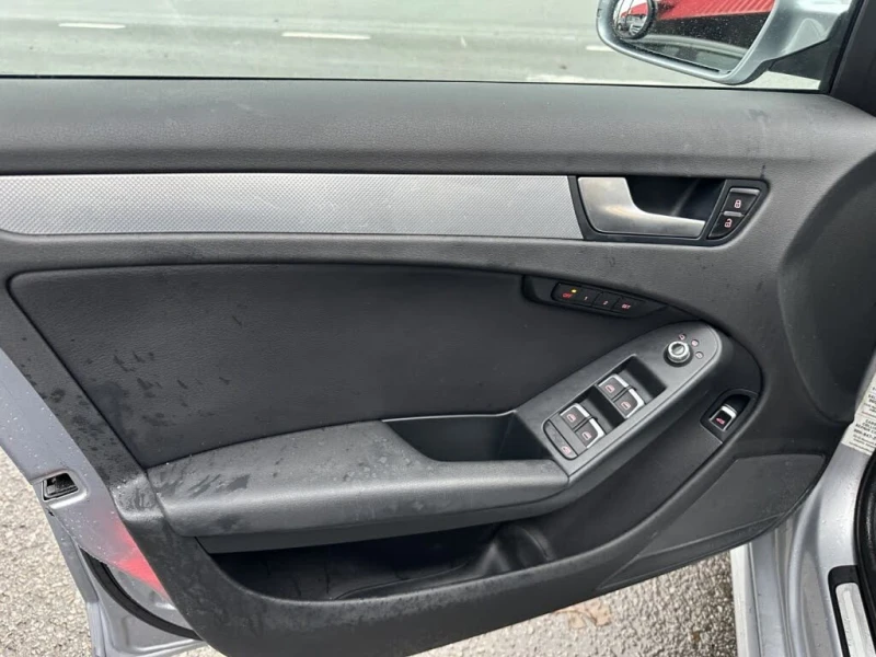 Audi A4 Audi A4 2.0T quattro* АвтоКредит* (Цена до БГ) , снимка 16 - Автомобили и джипове - 53299480